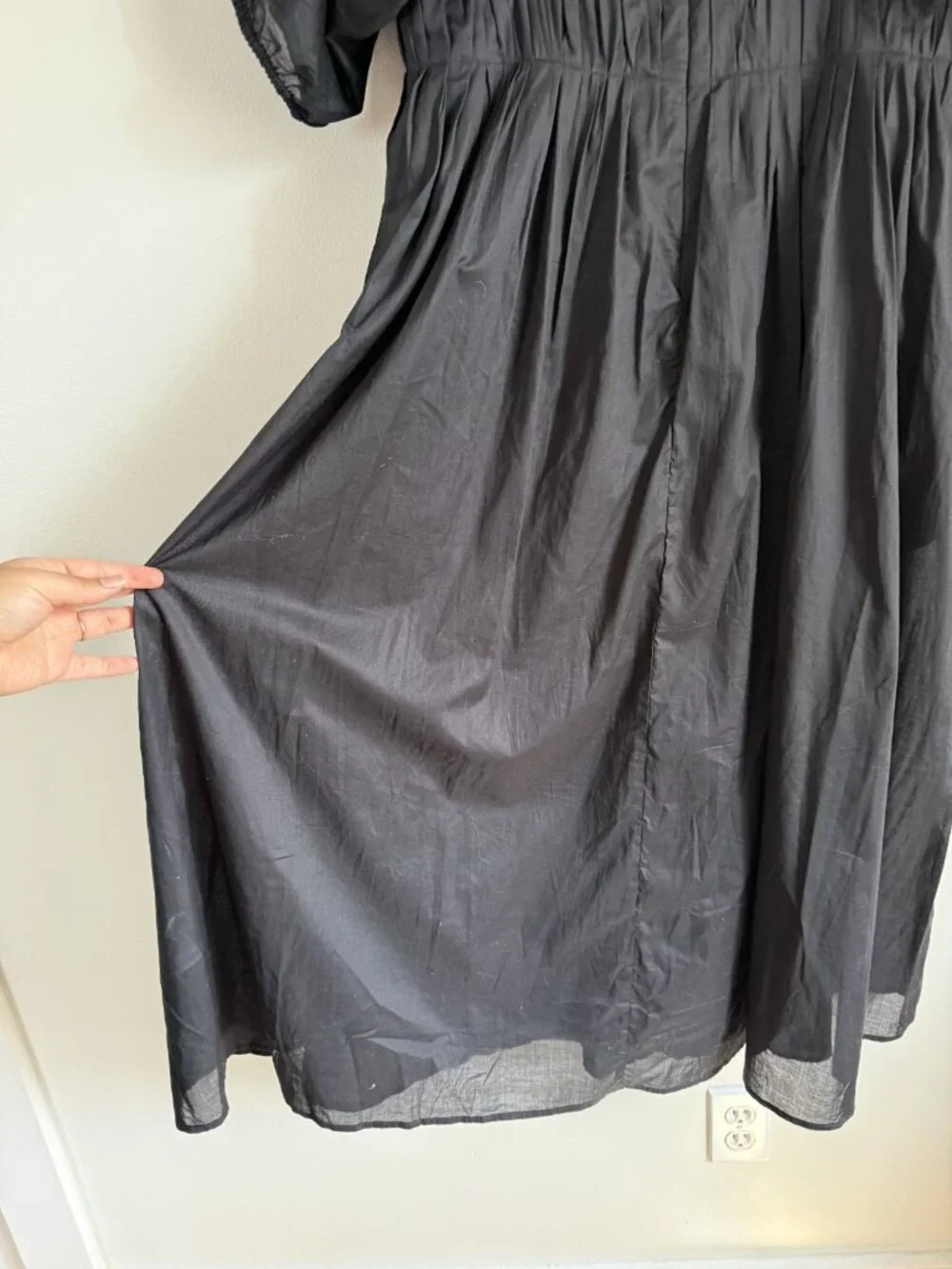 Banana Republic Volie Elbow Sleeve Gathered Midi Dress Black Beachy Whimsical M - Picture 10 of 11